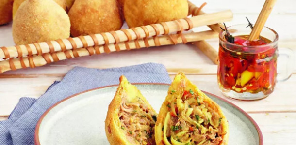 COXINHA VEGANA COM CARNE DE JACA BY PRETTA GIL
